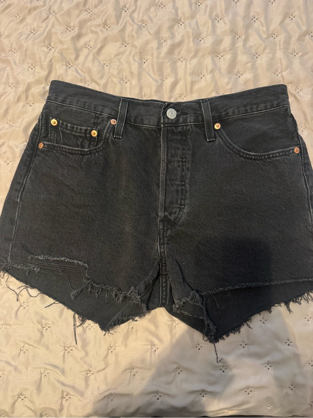 Black High-Rise Distressed Denim Shorts LEVI 501